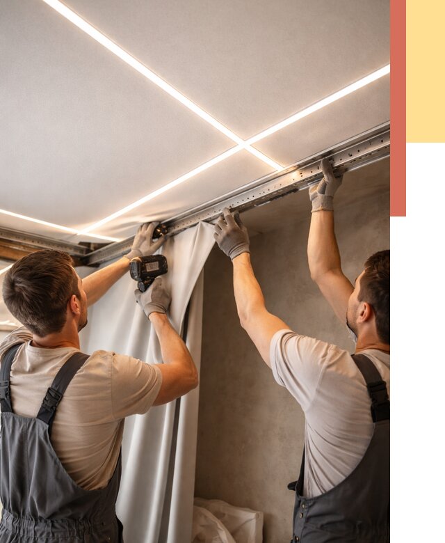 Монтаж натяжного потолка со световыми линиями в Воткинске от 1243 руб. | ОТДЕЛОЧНИК-Втк