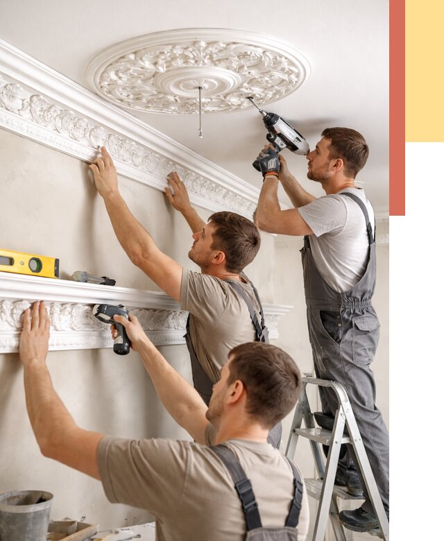 Монтаж лепнины на потолок в Воткинске от 3315 руб. быстро и недорого | ОТДЕЛОЧНИК-Втк